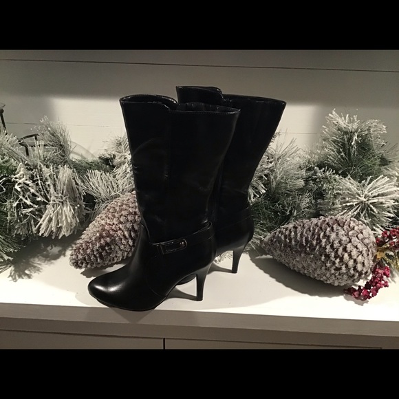 Women’s mid calf boot by Madeline Sz 8.5 W black - Picture 2 of 5